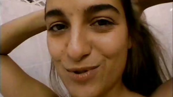 Элла и Лана разделяют идеальную испанскую сиесту